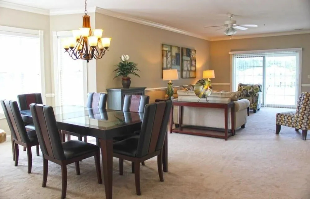 Luxurious Golf Villa Near Broadway at the Beach