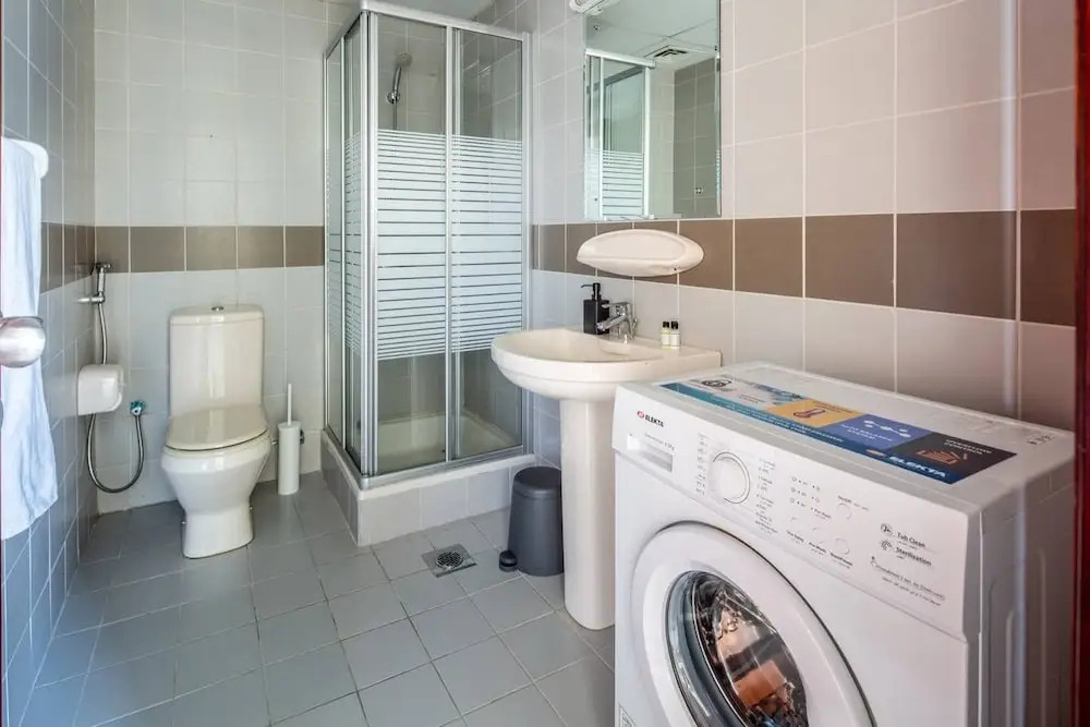 Lovely 1BR in Sports City With Golf Course Views!