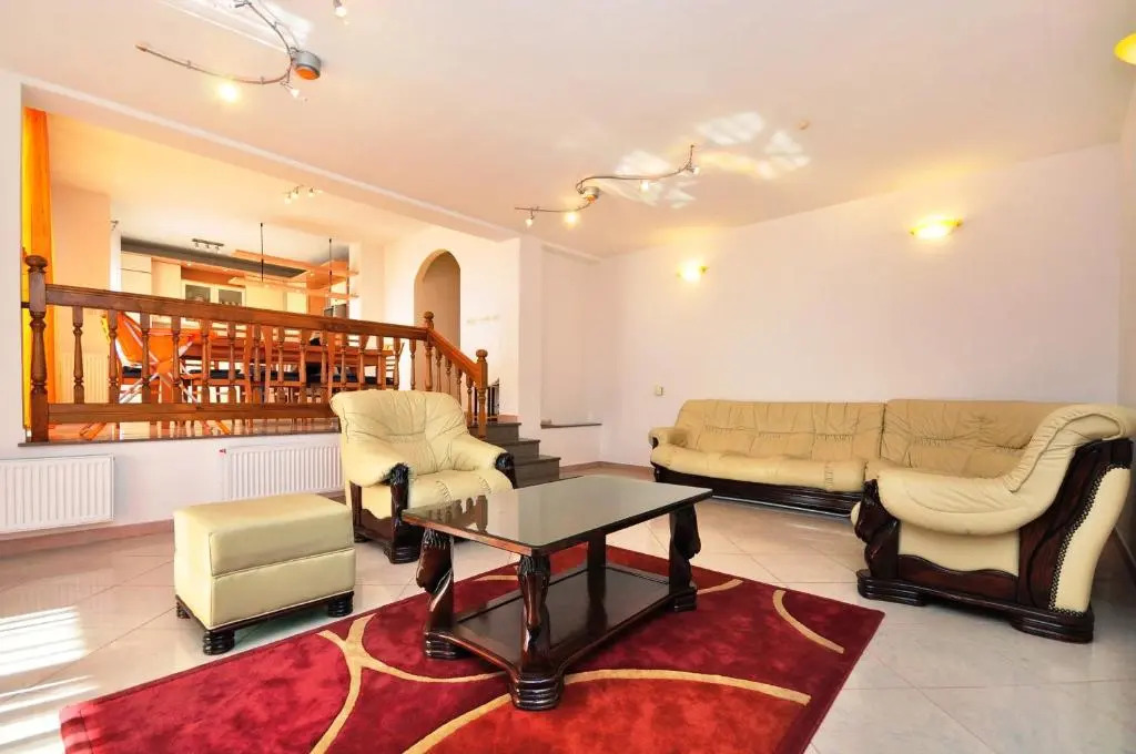 Apartment Luxury Cream
