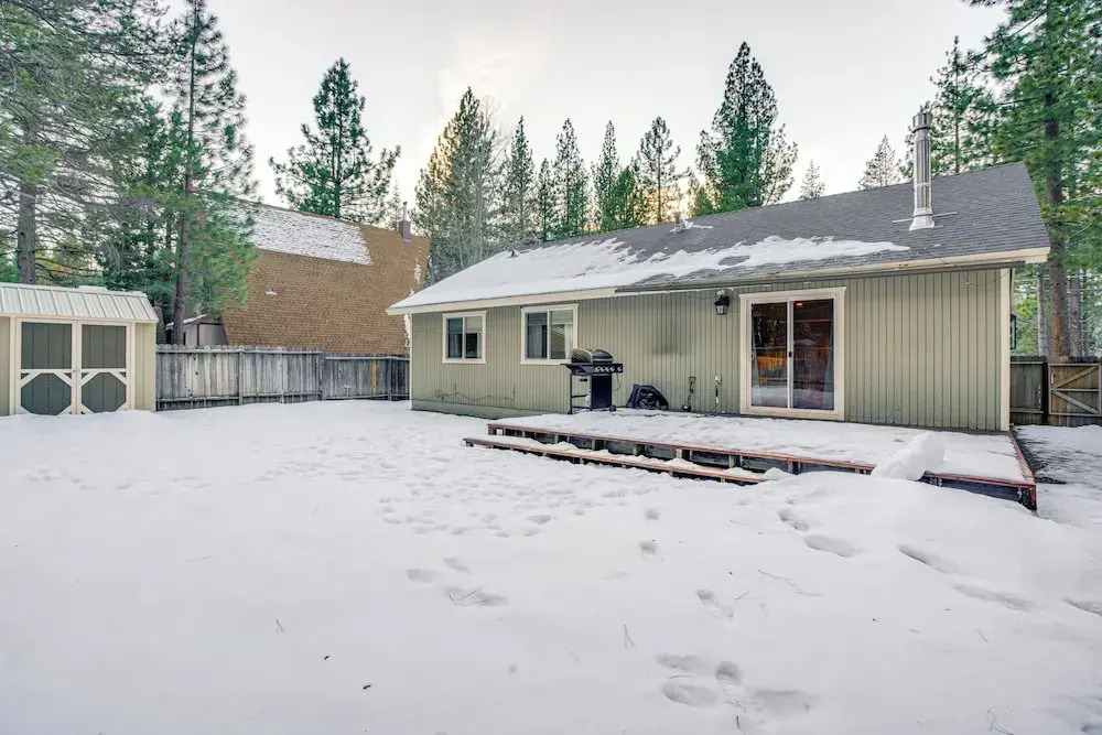 Ski & Board in South Lake Tahoe! Updated Home