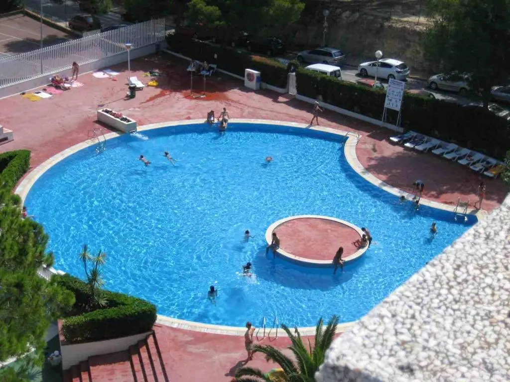 Apartment with 2 bedrooms in Salou with wonderful city view shared pool furnished balcony 300 m from the beach