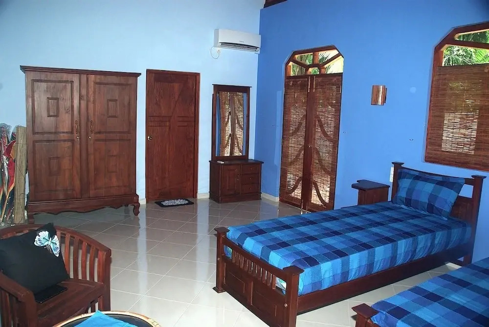 King Coconut Lodge