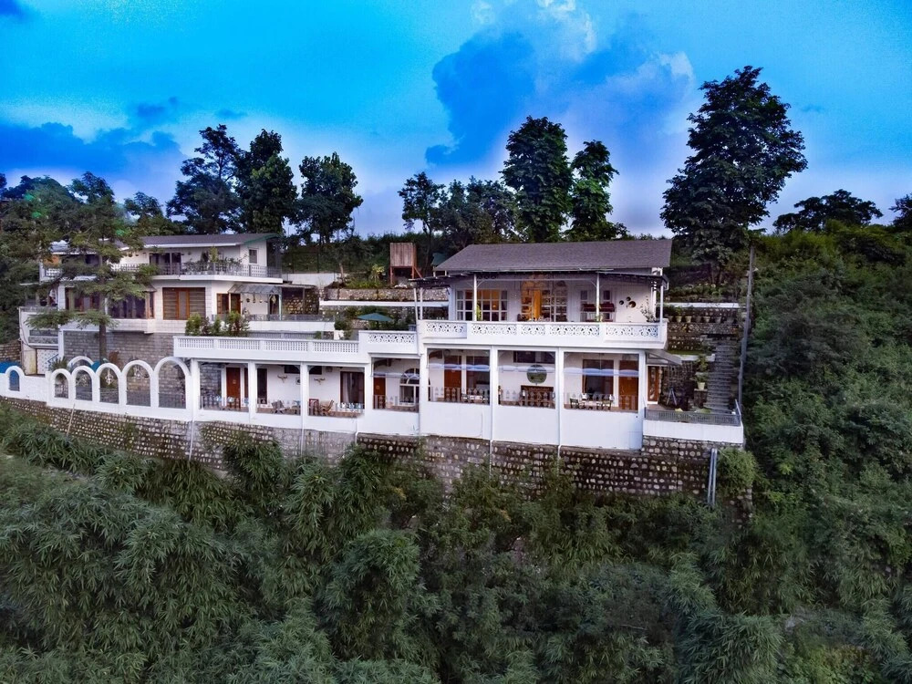 Rustic Art Deco Boutique Villa With Stunning Views by Wanderlust