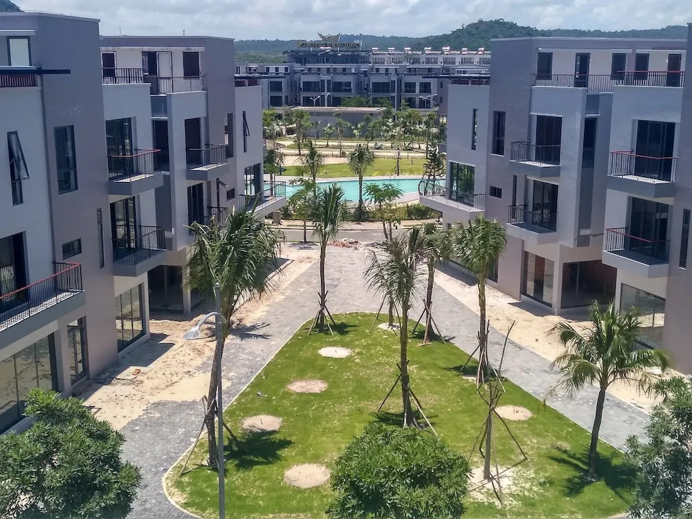 Plus Hotel - Hostel