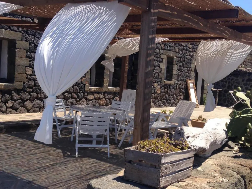 Pantelleria 4 passi dal mare
