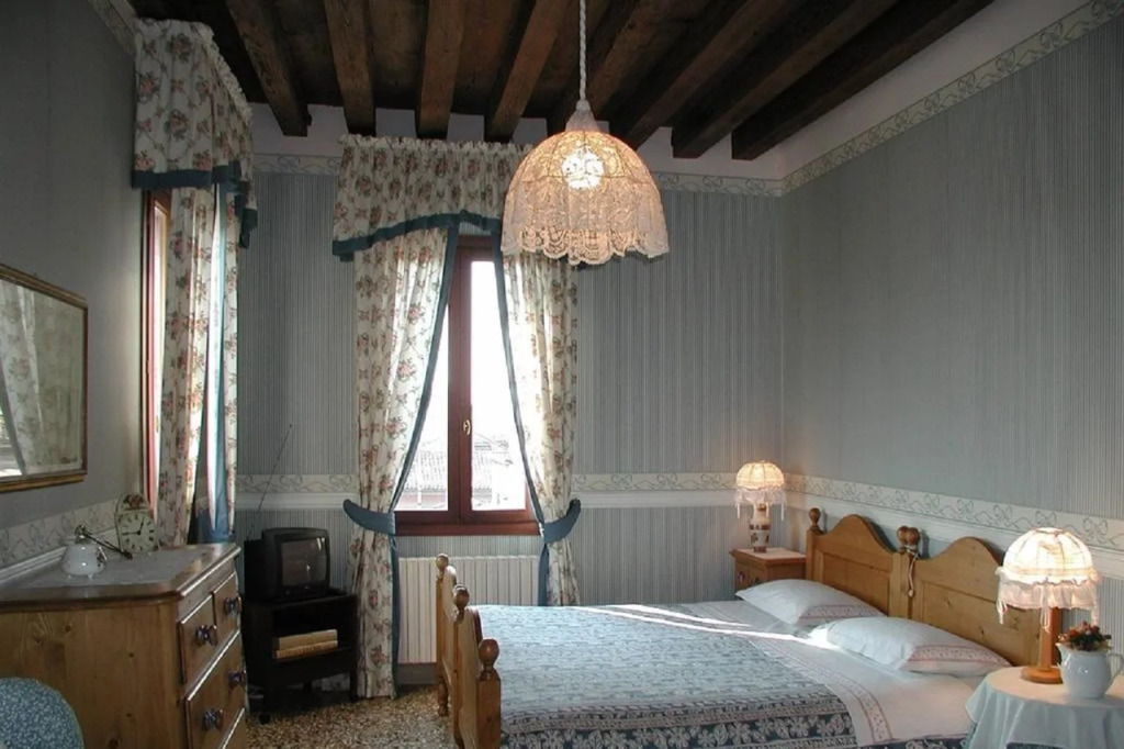 At Home a Palazzo
