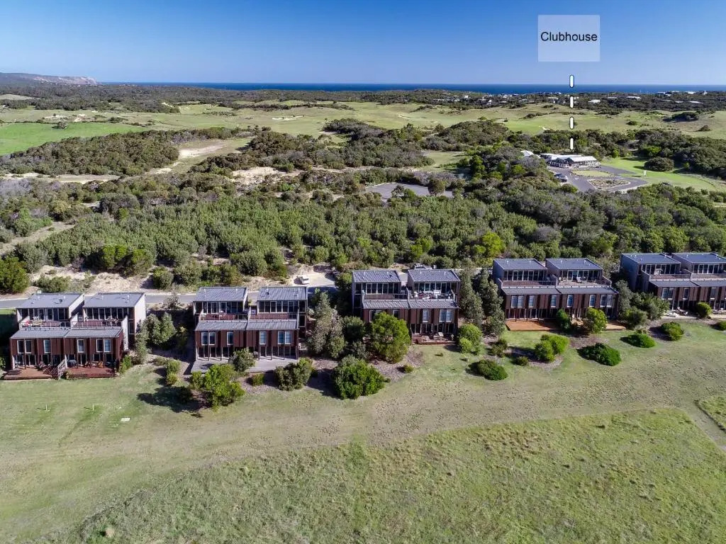 DREW Golfers Delight close to St Andrews Beach