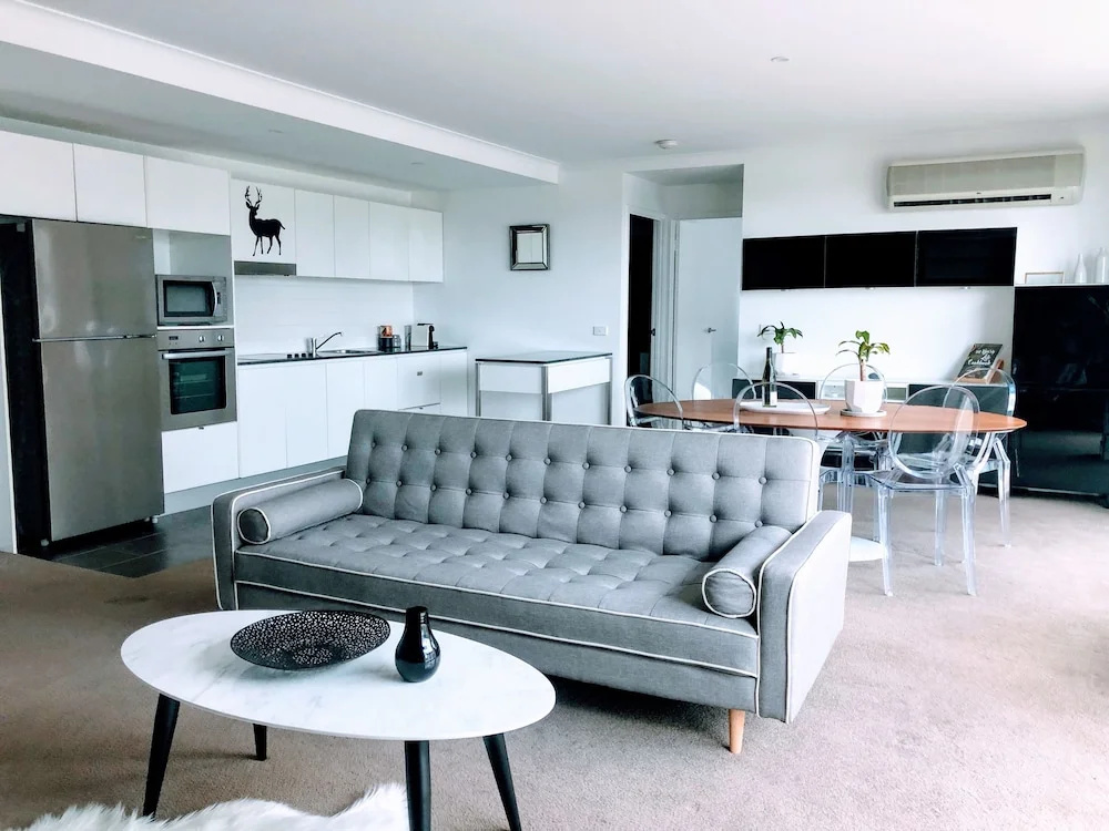 Accommodate Canberra - The Avenue