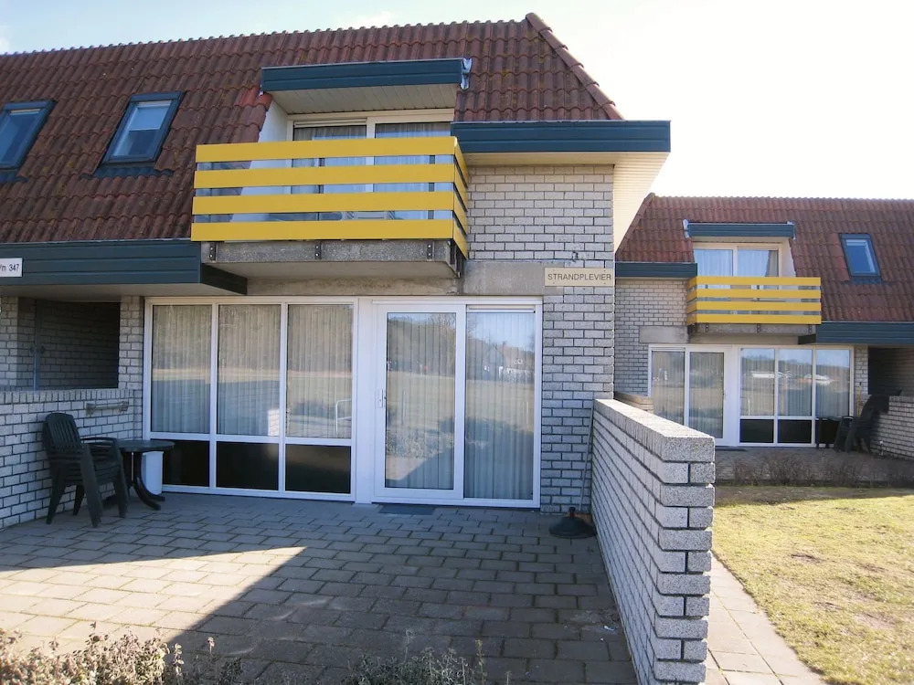 Apartment in De Koog With Free Parking