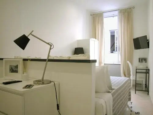 MB Sisters Glam Rooms