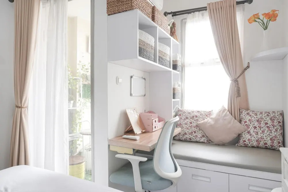 Fancy And Nice Studio At Belmont Residence Puri Apartment
