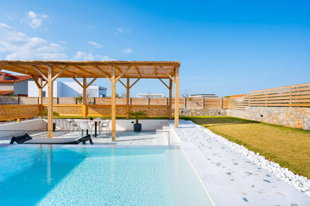 Sardines Luxury Villa 2