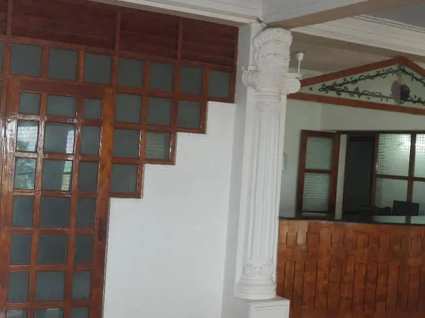 Raja Hotel