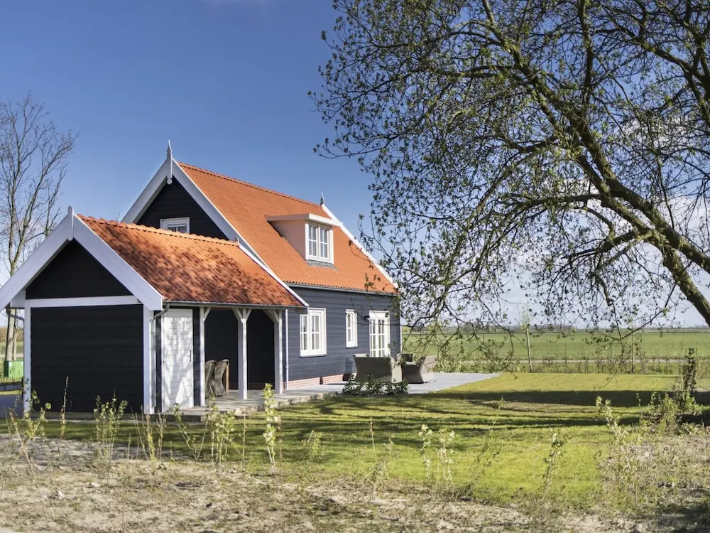 Holiday Home in Wissenkerke near Beach