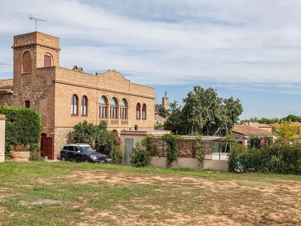 Charming Home Near Vulpellac