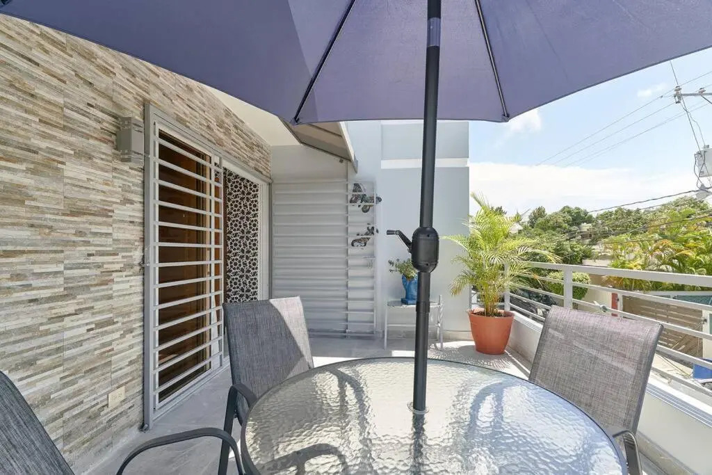Cozy 1BR With Balcony in Santo Domingo