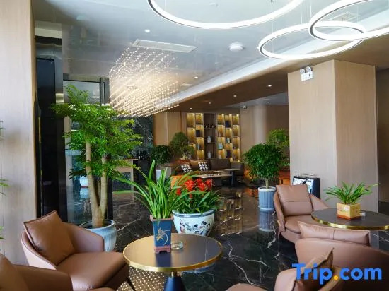 Elong R.YUN Hotel (Huayin Huashan Scenic Area Visitor Center Huashan North Station)