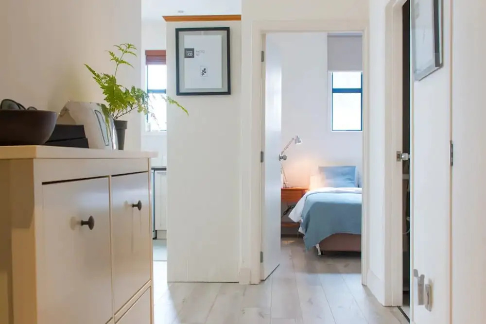 2 Bedroom Penthouse Apartment with Harbour Views