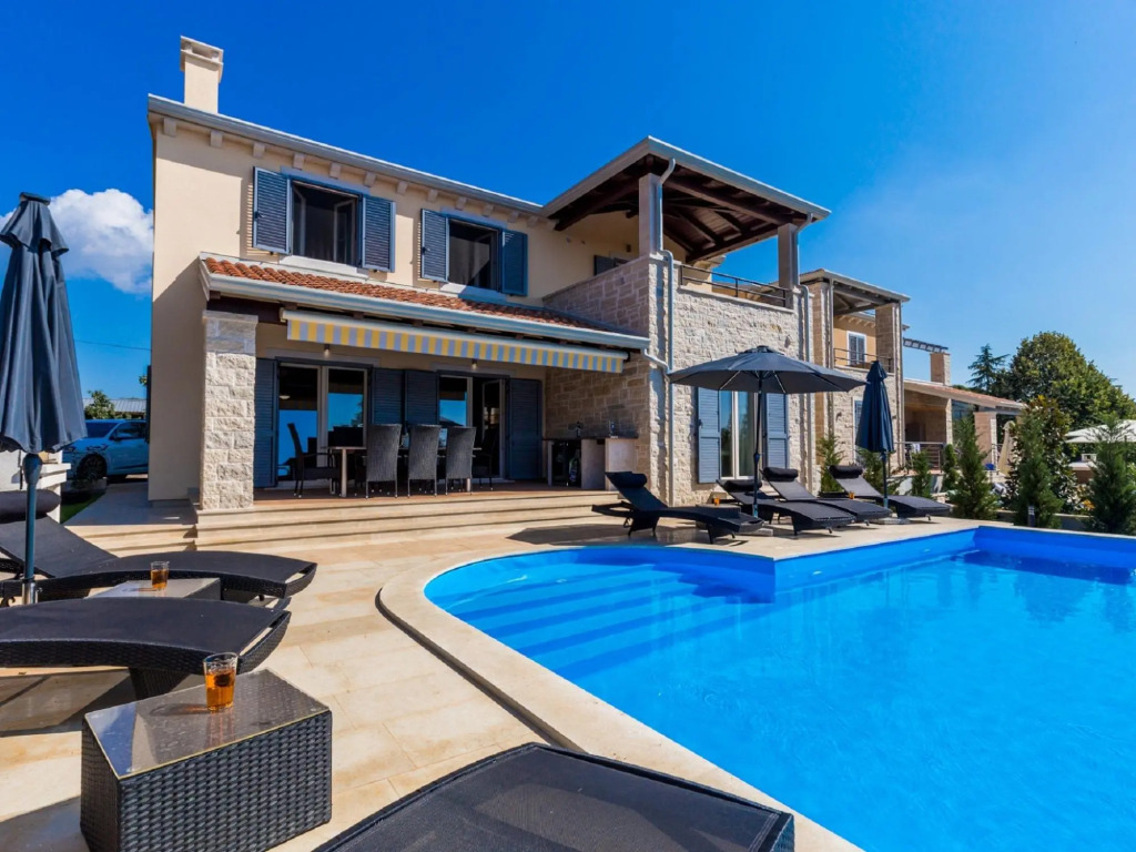 Villa in Deklici with Infinity Pool & Sea Views