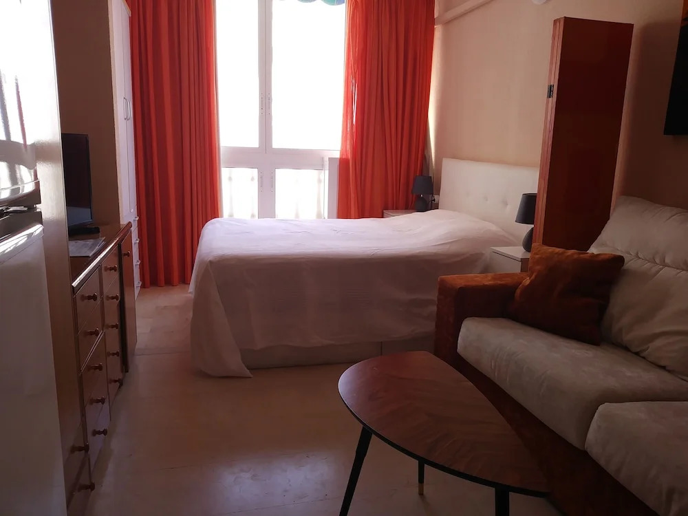 KoM Apartments Studio