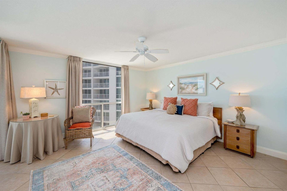 Shoreline Towers 1095 2 Bedroom Condo
