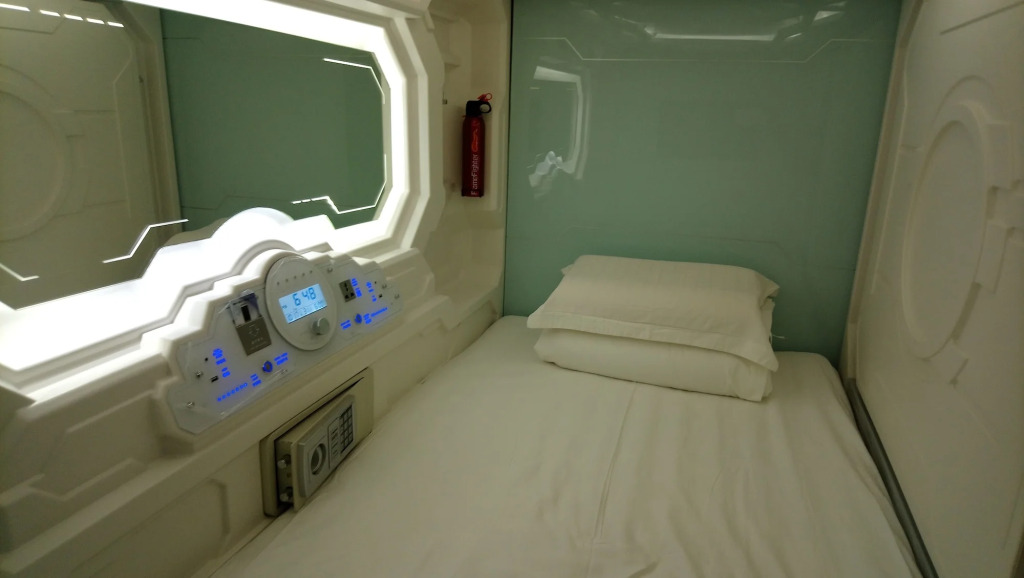 Stay With Me Capsules Hostel