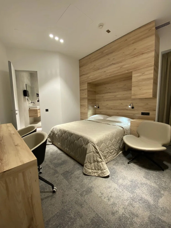 Зал сна и отдыха Sleep Lounge, Терминал D — хостел