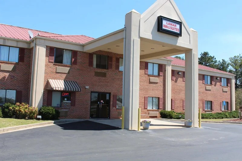 Lamar Inn and Suites
