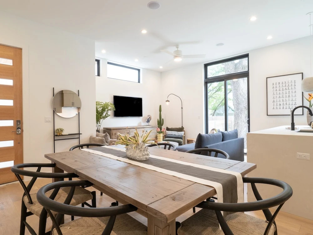 The Living Local Dojo Atx 4 Bedroom Condo