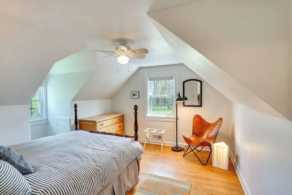 Quaint Woodstock Escape - 2 Mi to Tinker St!