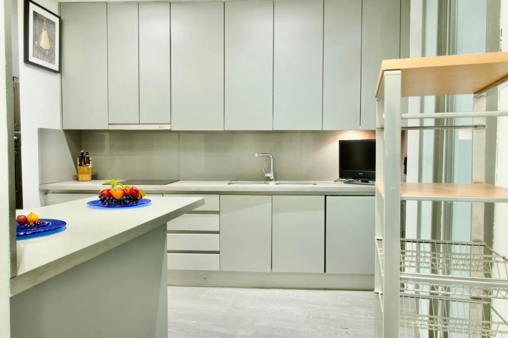 M (Nav9) Luxury Apartment-Madrid Downtown