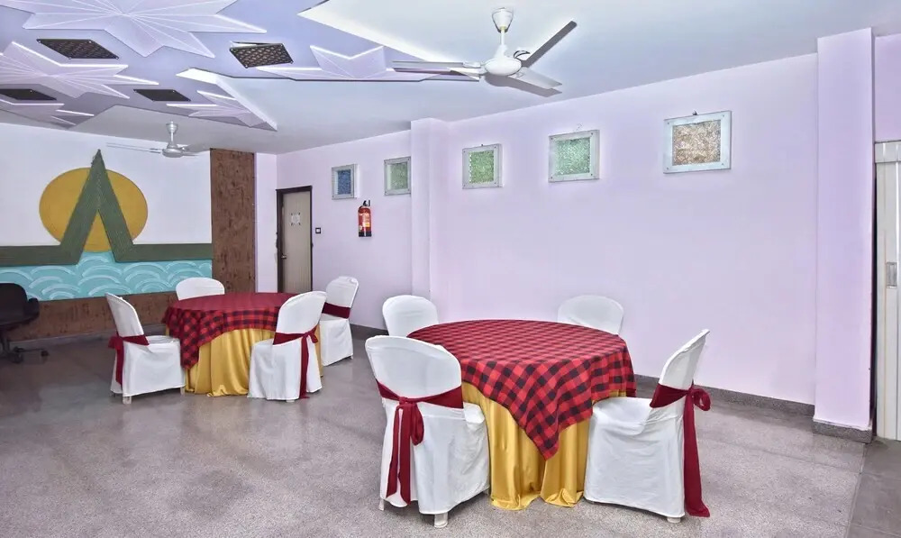 Hotel Shree Gayatri Annex by Treebo Hotels