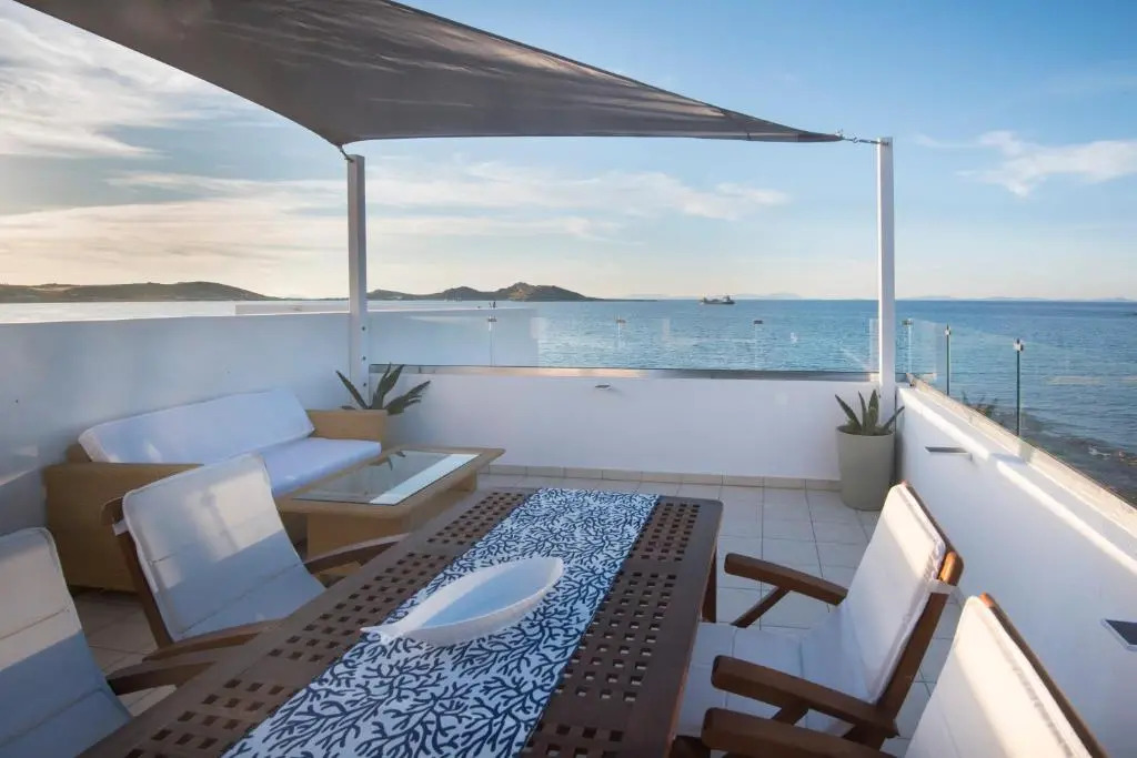 THALASSA Seafront Superb 1BD house in Naousa