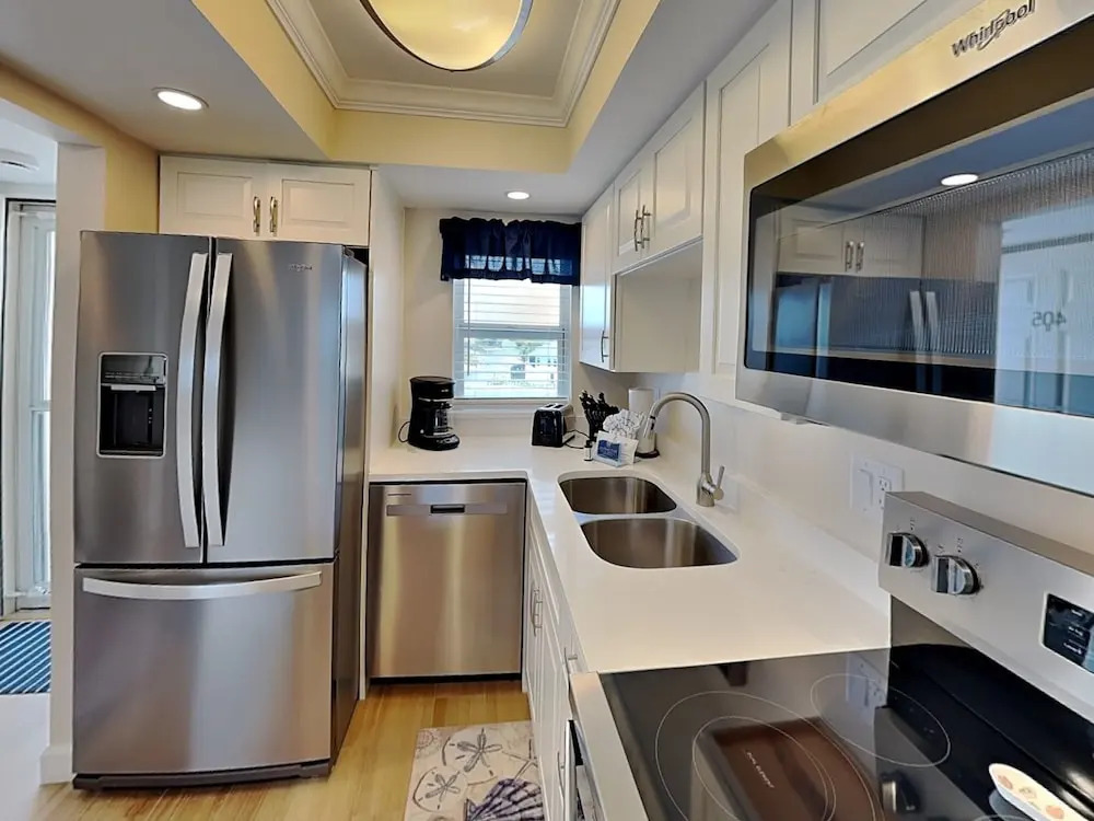 Pointe South 106