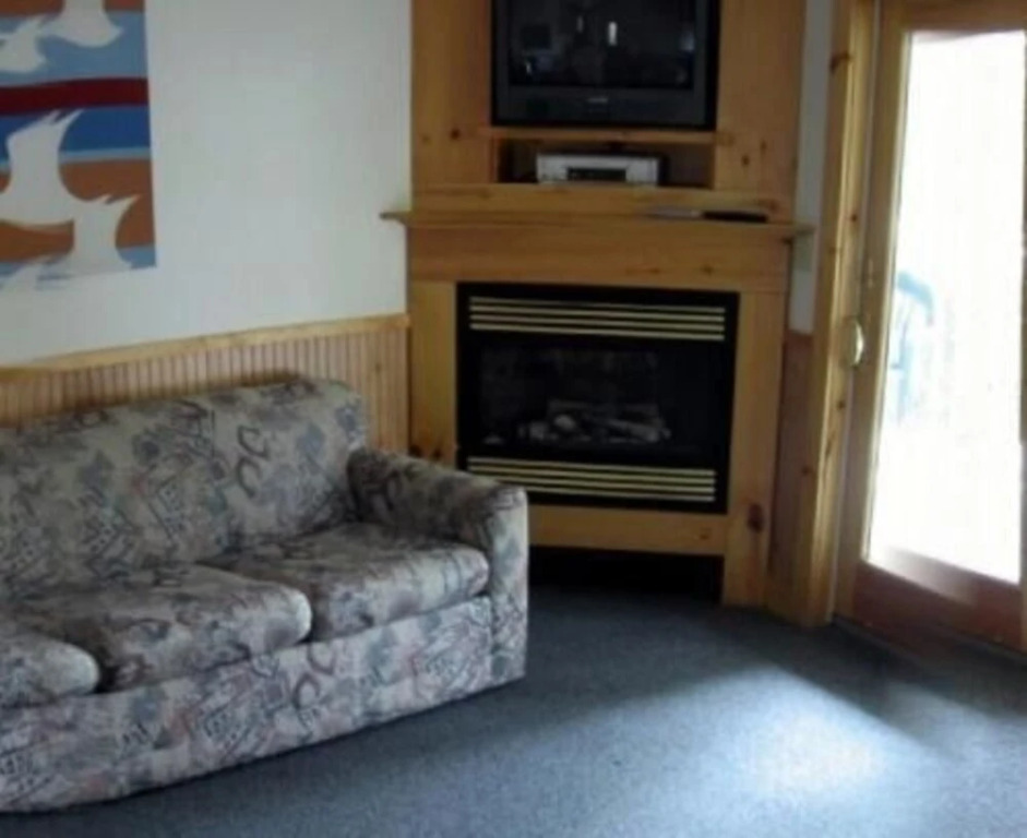 Lazy E Motor Inn