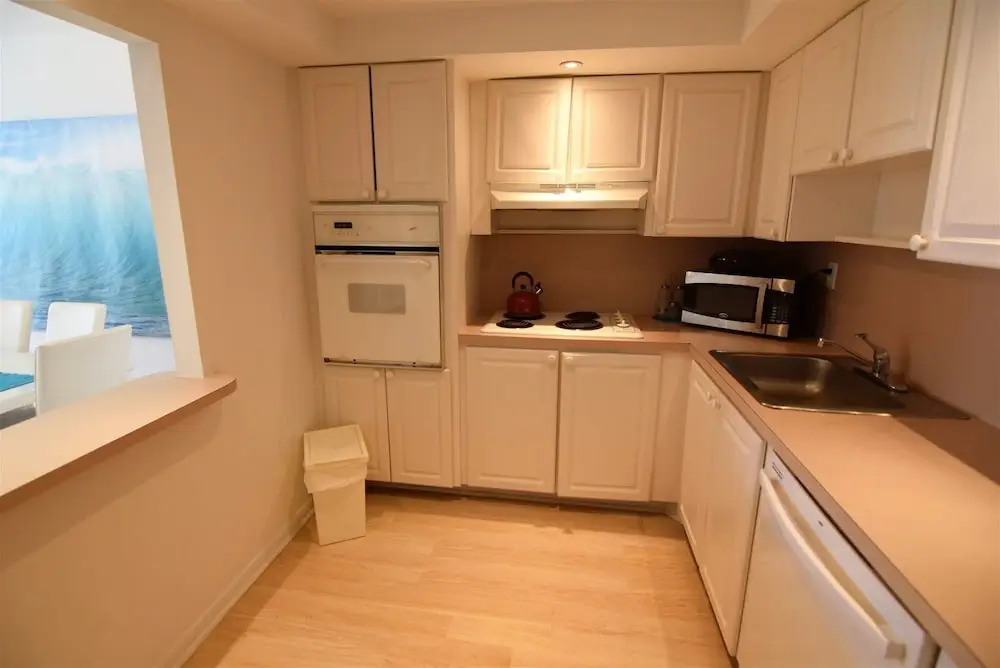 Spectacular 1 Bed 1.5 Baths In Ocean Reserve! Unit 1210