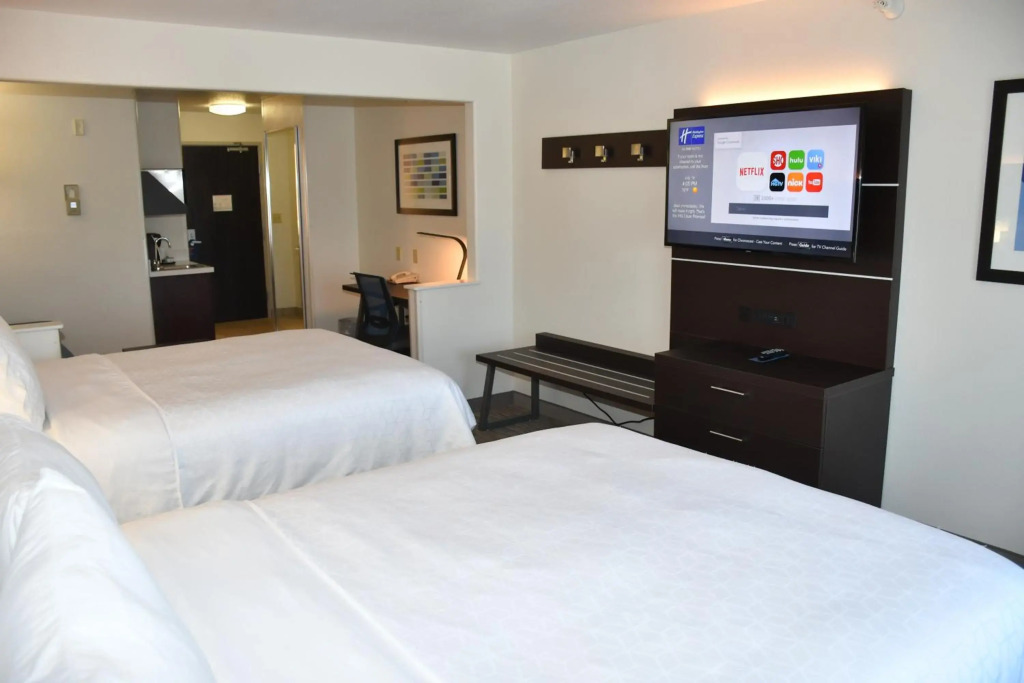 Holiday Inn Express Hotel & Suites Evanston by IHG