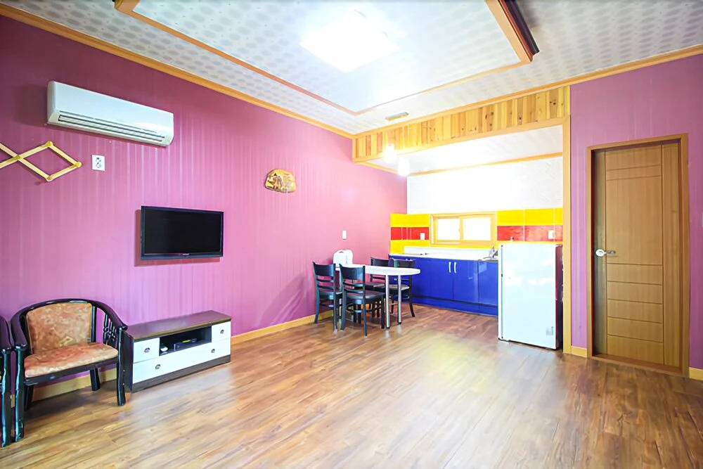 Yangyang Valentine Pension