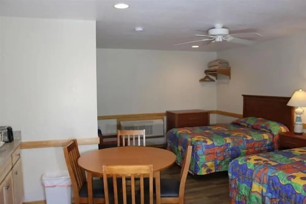 Pony Island Inn