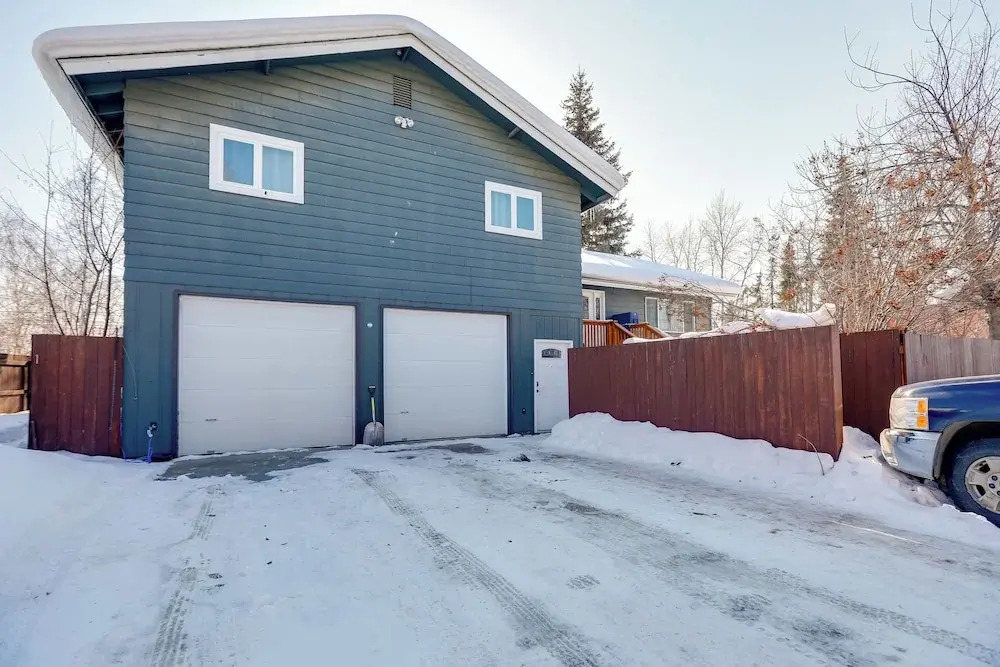 2 Mi to Dtwn: Cozy Getaway in Fairbanks!