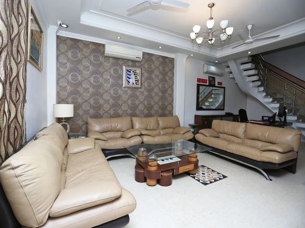 OYO 14789 Kempinski Wide