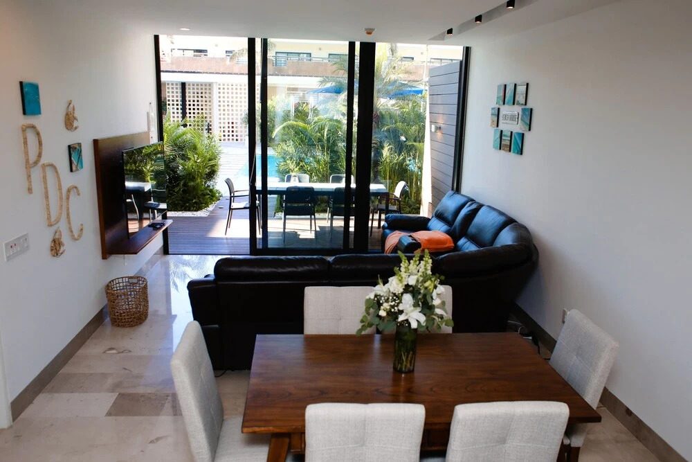Luxury 3 Bdr Near the Beach - 300meg