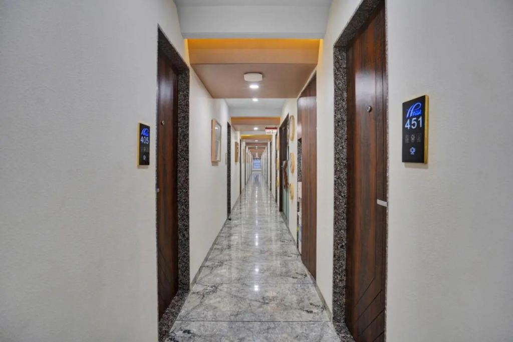 Hotel Pearl Residency