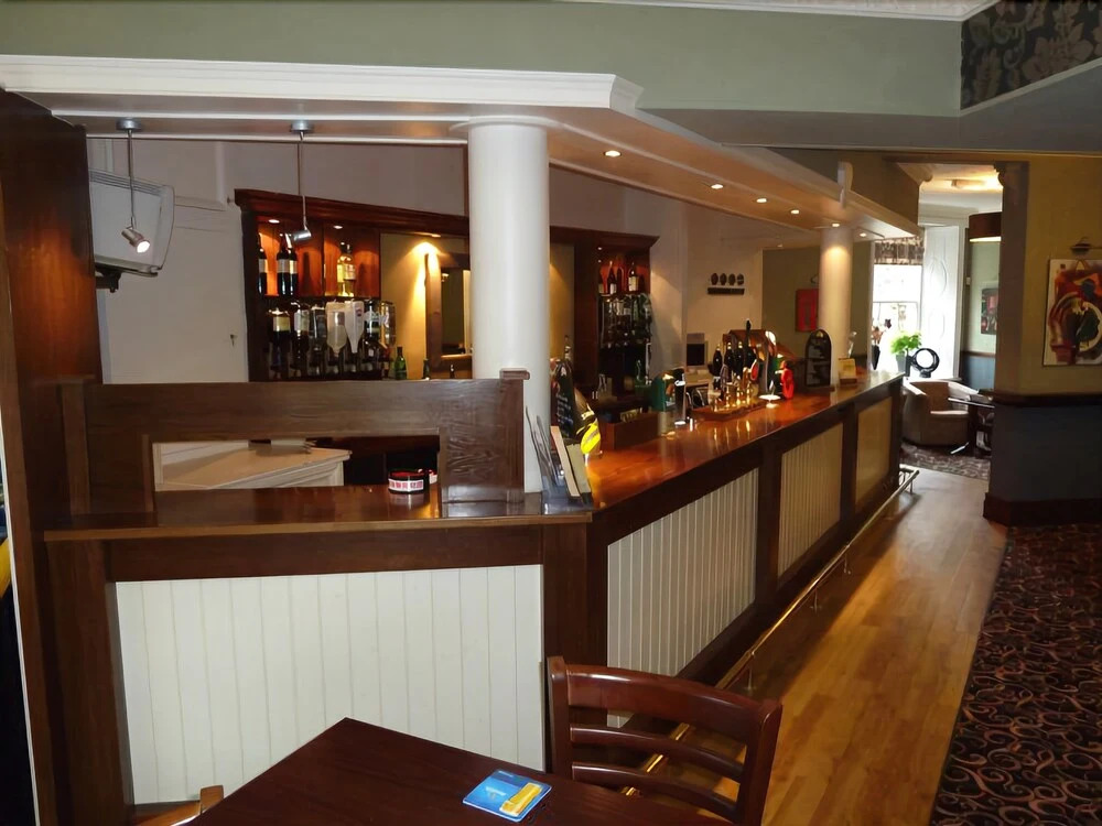 The Queen Hotel