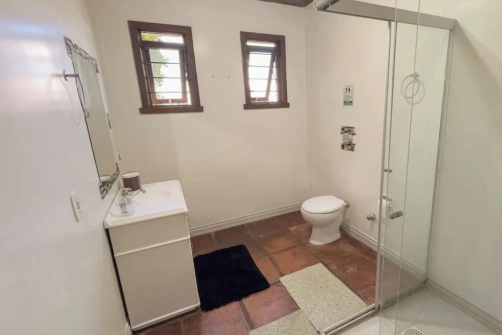 Casa com Vista Lareira e Churrasqueira na Serra