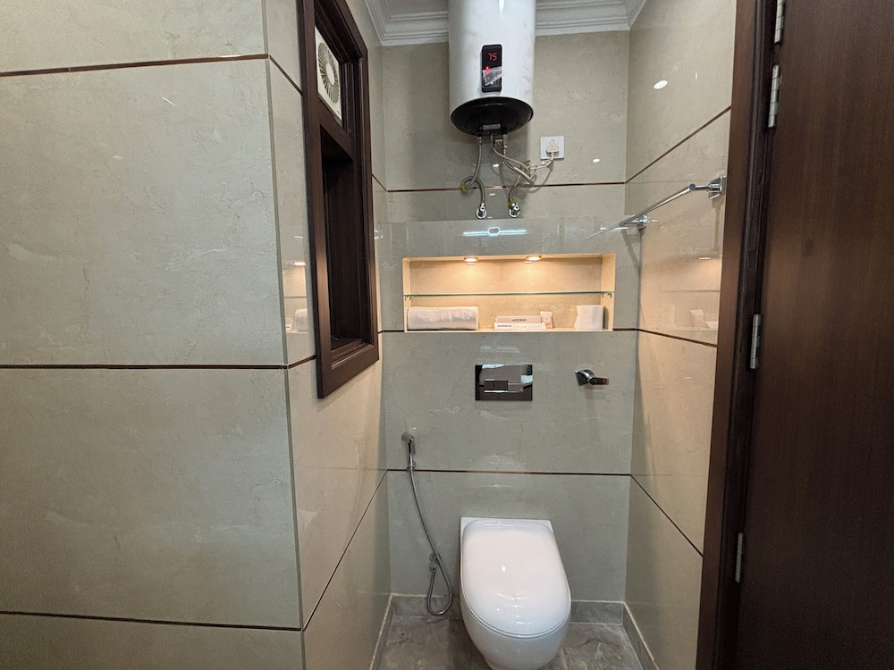 Fortune Home Service Apartment 3Bhk J150