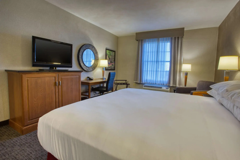Drury Inn & Suites San Antonio Near La Cantera