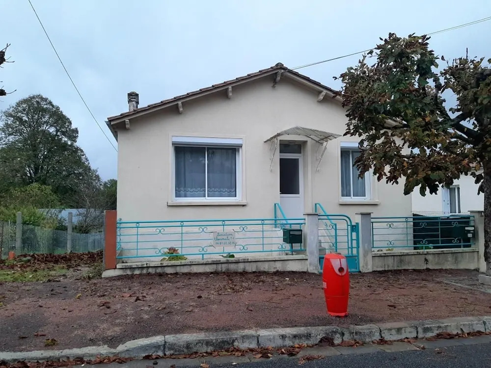 Apartment With one Bedroom in Jonzac, With Terrace and Wifi