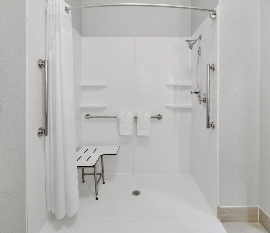 Holiday Inn Express & Suites Dallas - Duncanville by IHG