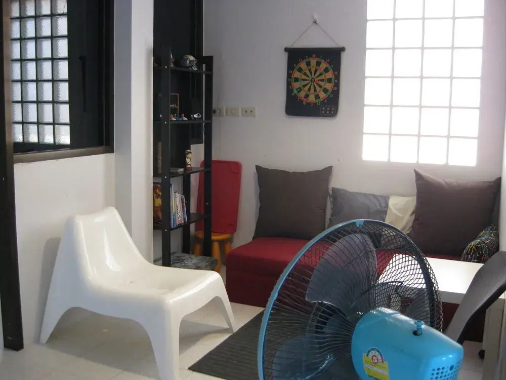Rest 3 Hostel